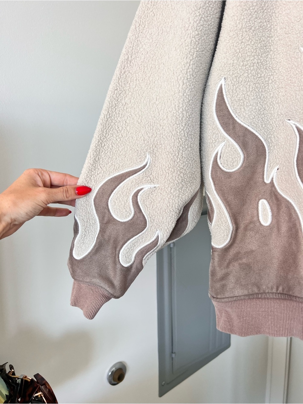 Aelfric Eden Oversized Flames Crewneck Sweatshirt Brown Size L/XL - Picture 2 of 7